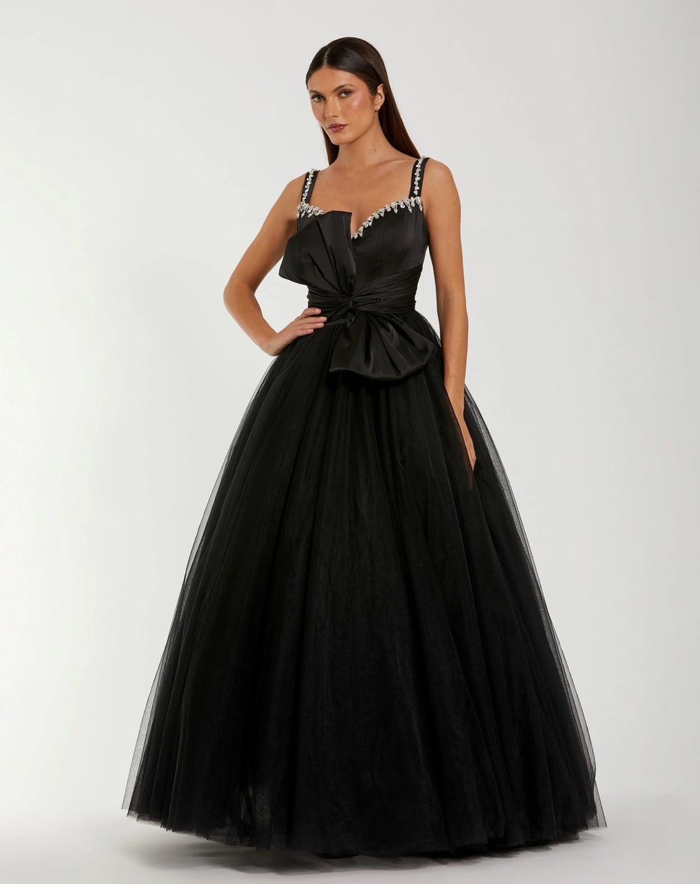 Mac Duggal Women's Sleeveless Sweetheart Neck Tulle Ballgown with Bow - Black