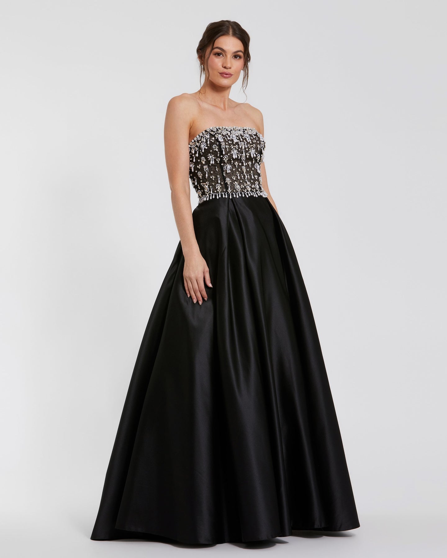 Mac Duggal 2225