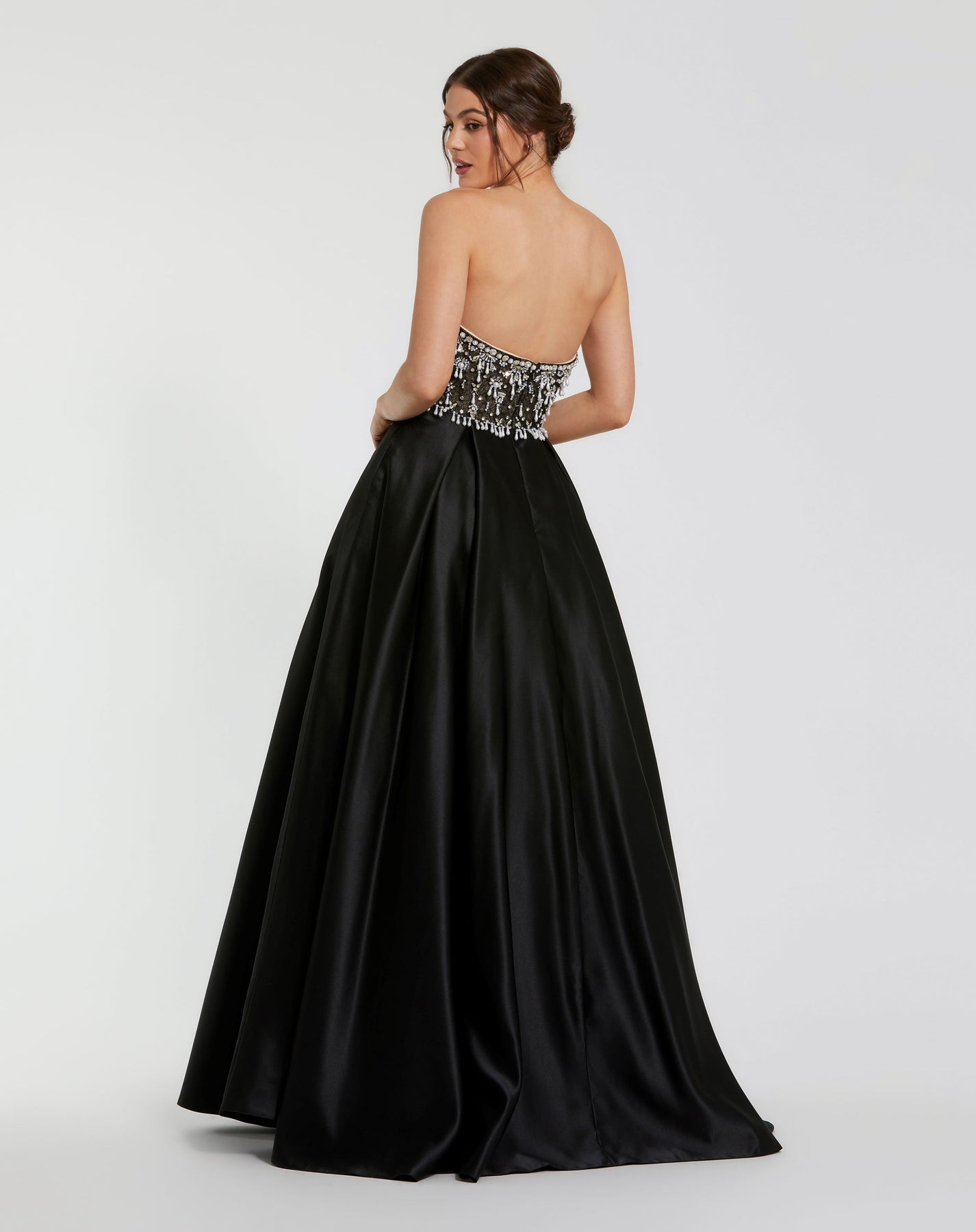 Mac Duggal 2225