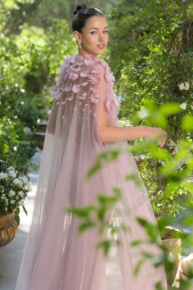 Andrea and Leo A1494 Cape AA001