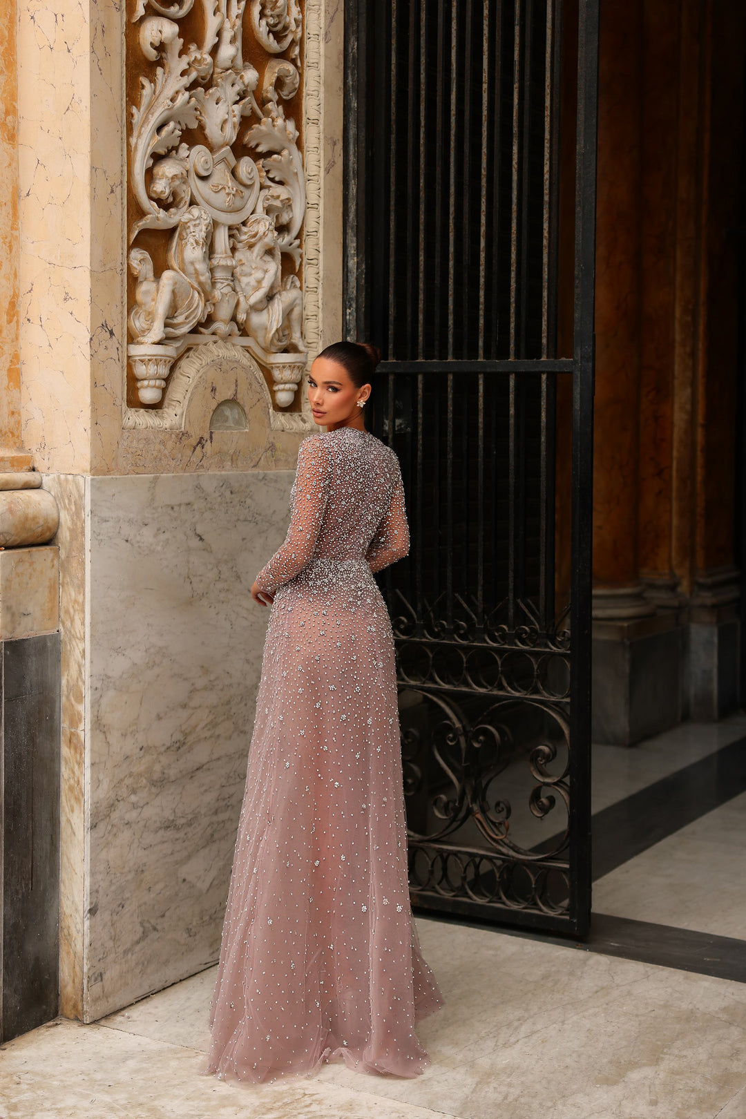 Chic and Holland HF110557