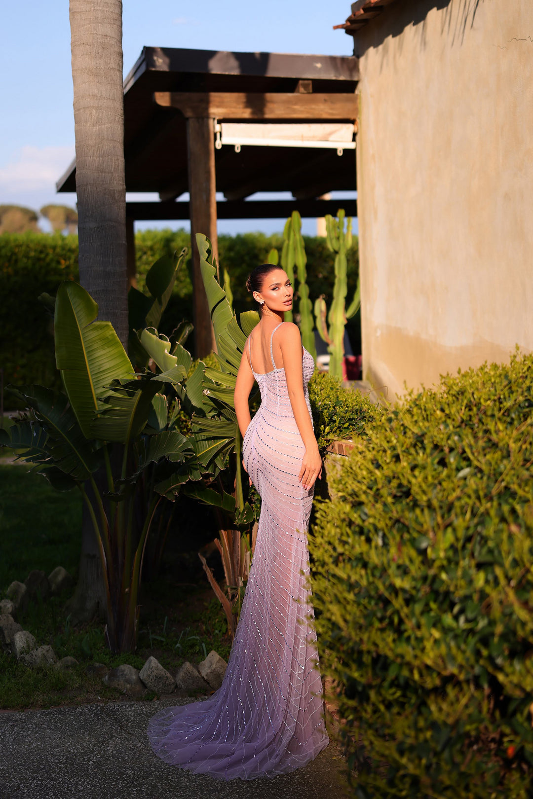 Chic and Holland AR330466